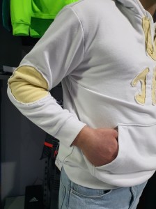 rosberg_cappuccio_senape_det-felpa-5